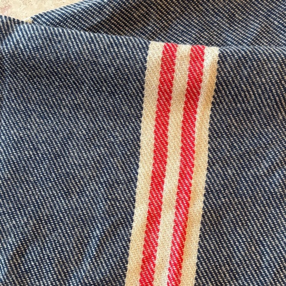 Ann Taylor LOFT infinity wrap Blue and Red Striped Scarf NWT - Picture 4 of 6